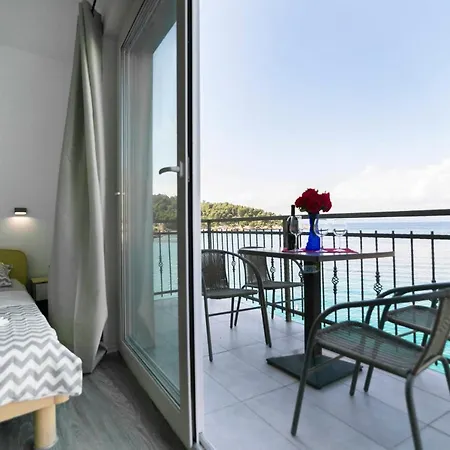 Apartment Royal 2 *