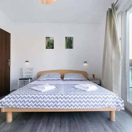 Royal 2 Apartment